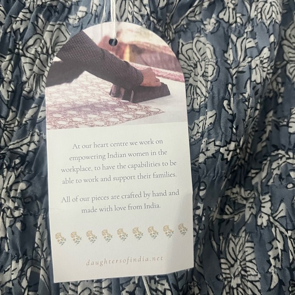 Daughters of India Saira Top - Picture 10 of 11